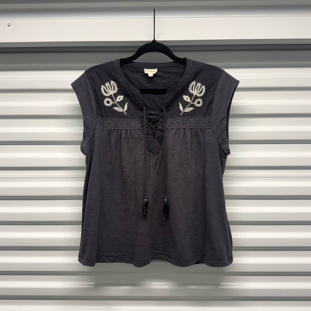 Hem & Thread Black Embroidered Boho Lace Up Blouse Size L